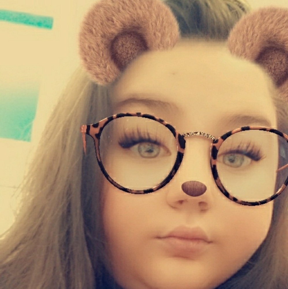 Meet your Posher, Makayla